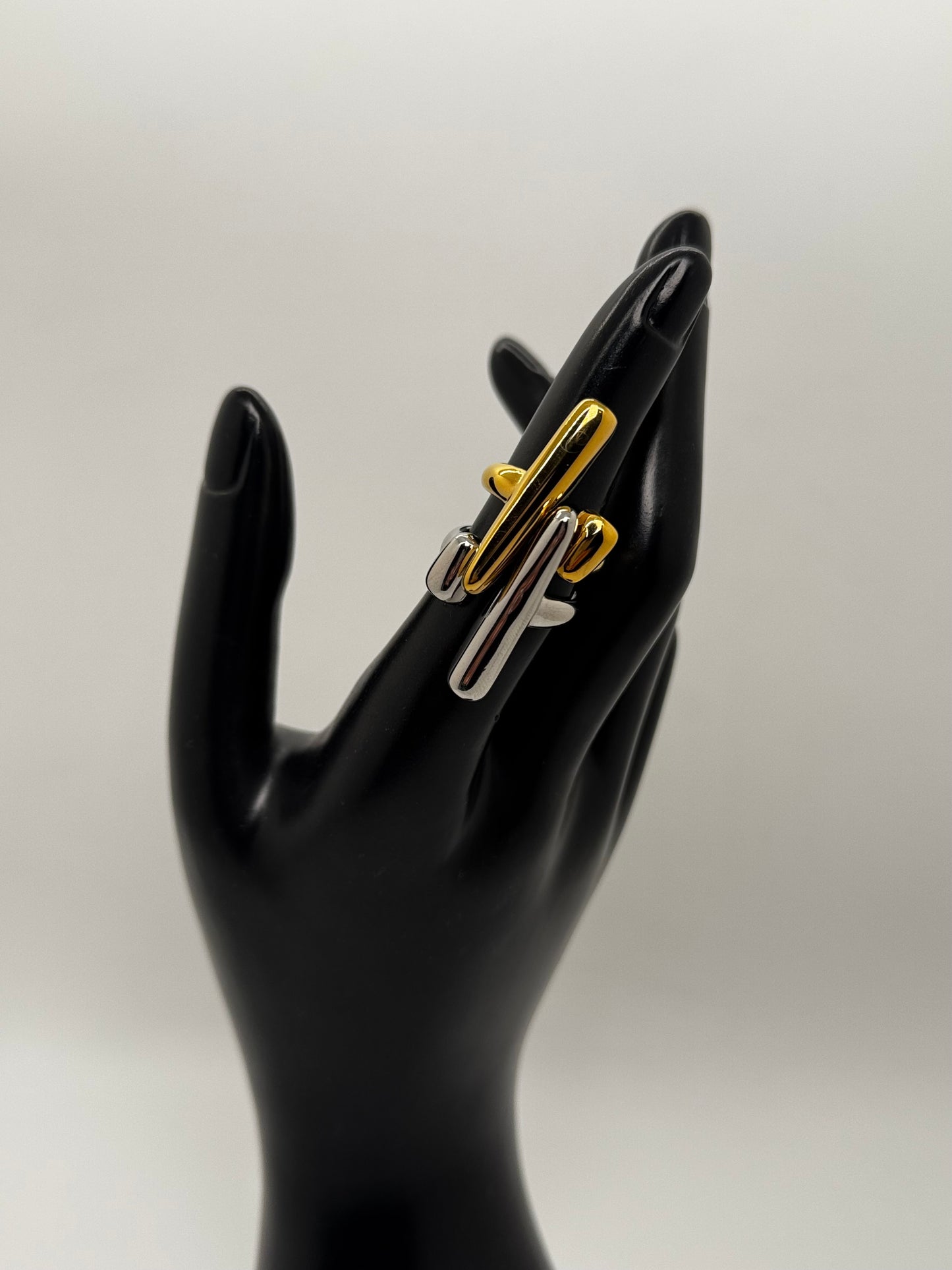Atash Ring