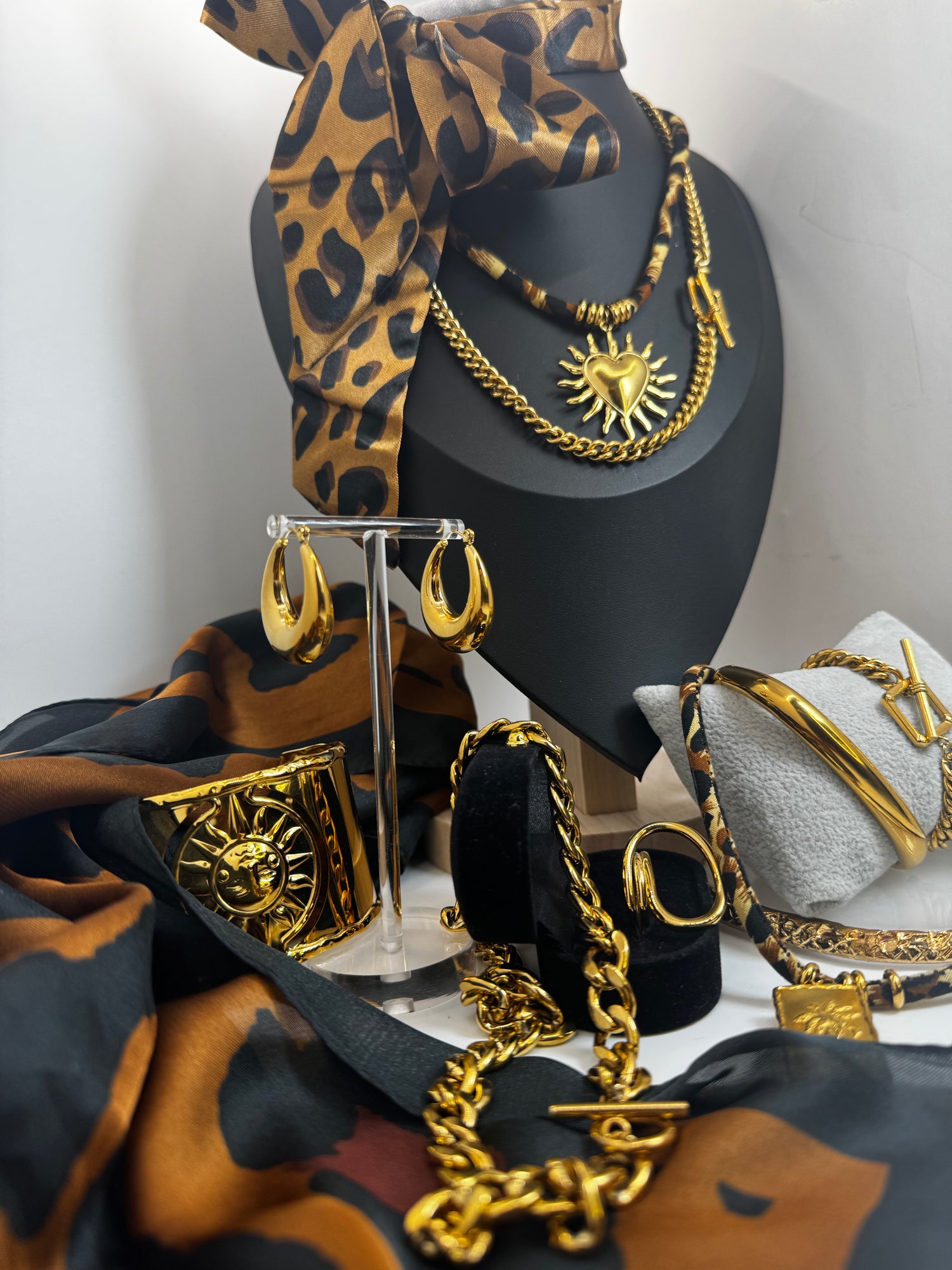 Eterna Fall 2025 Collection