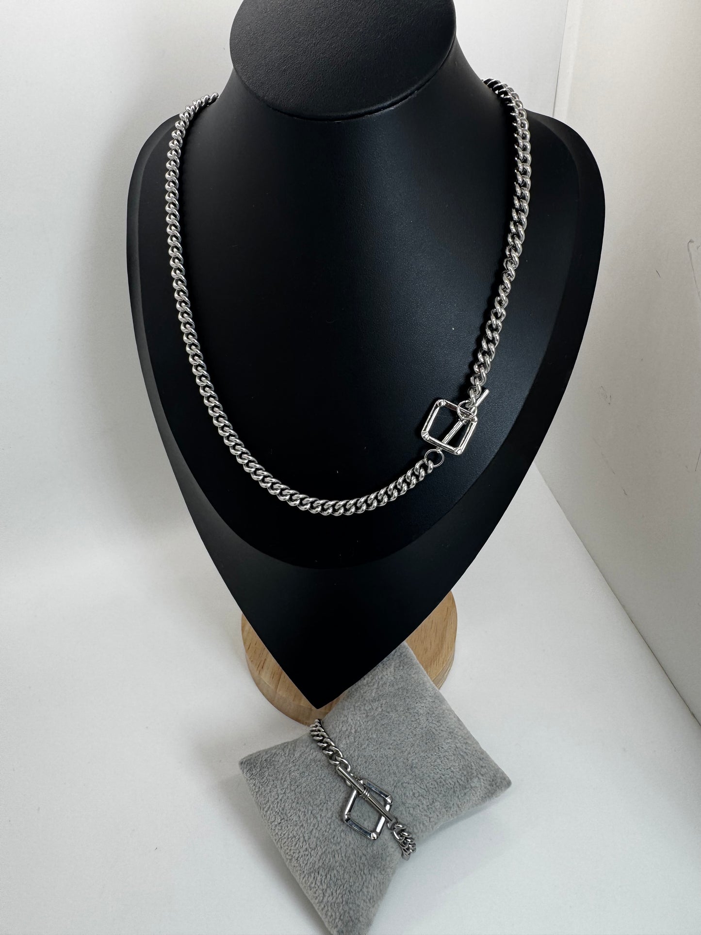 Horizon necklace & bracelet