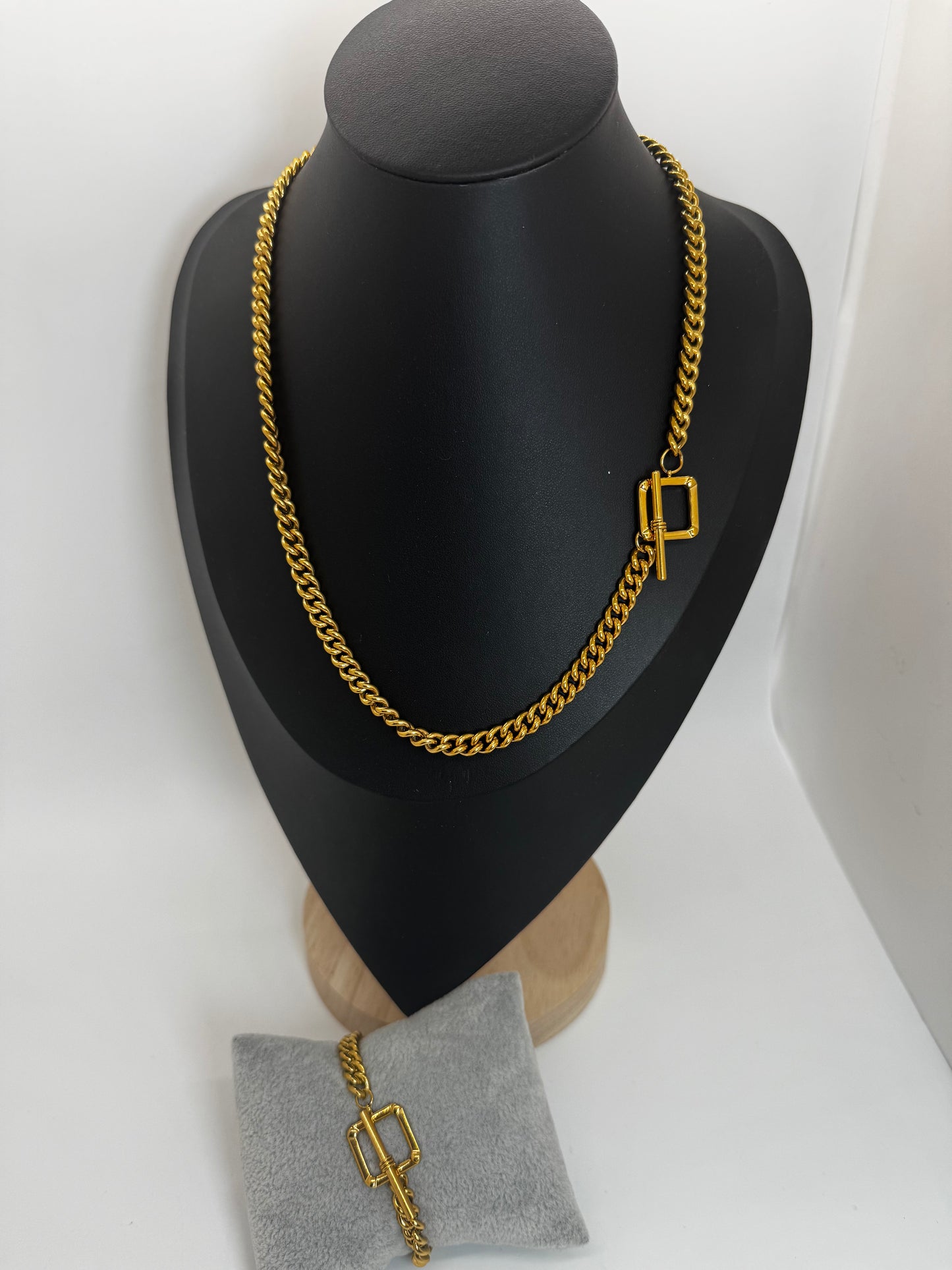 Horizon necklace & bracelet