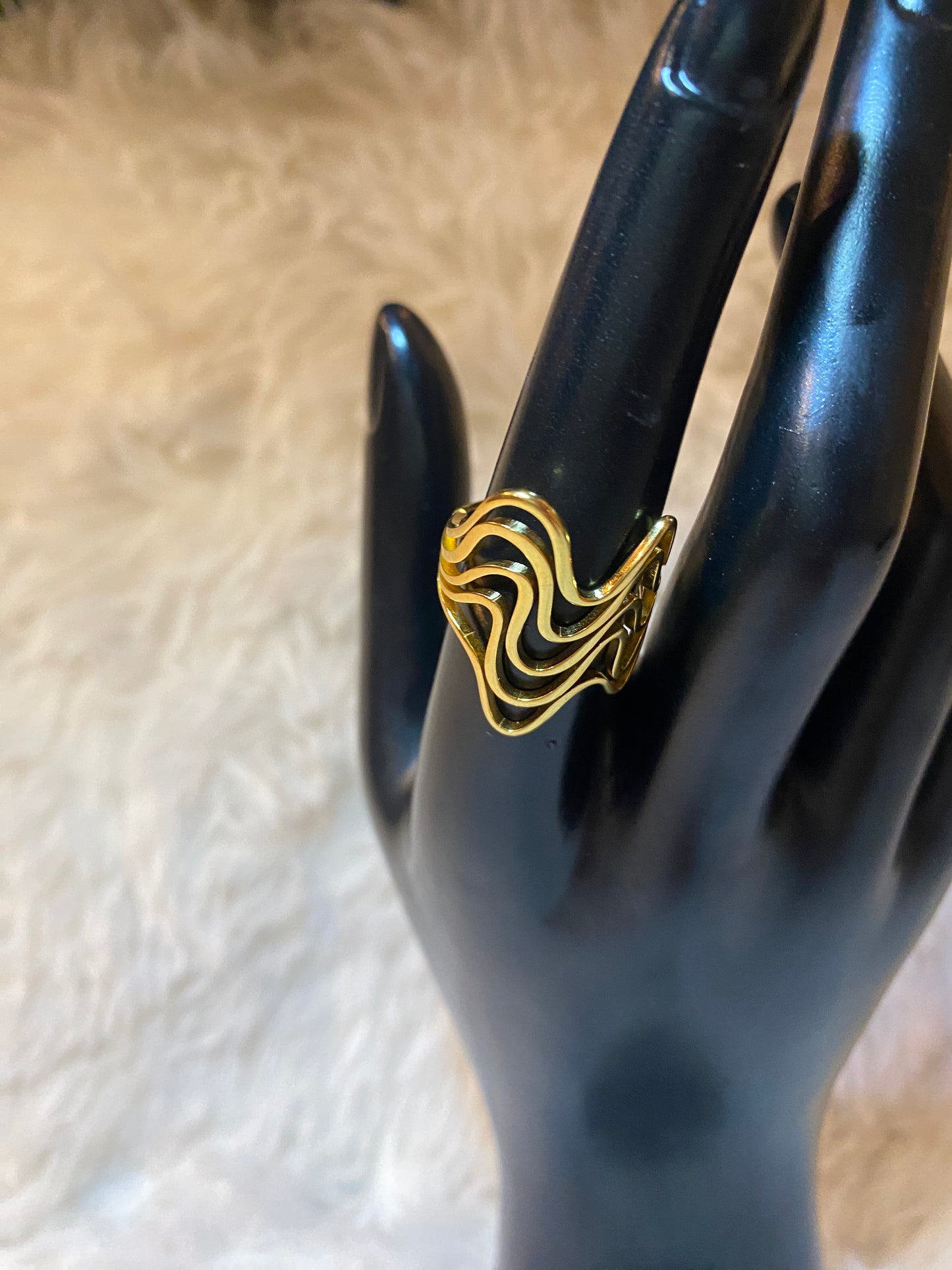 Waves Ring