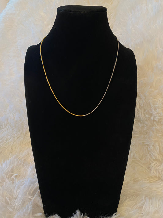 Two Tone Thin Necklace